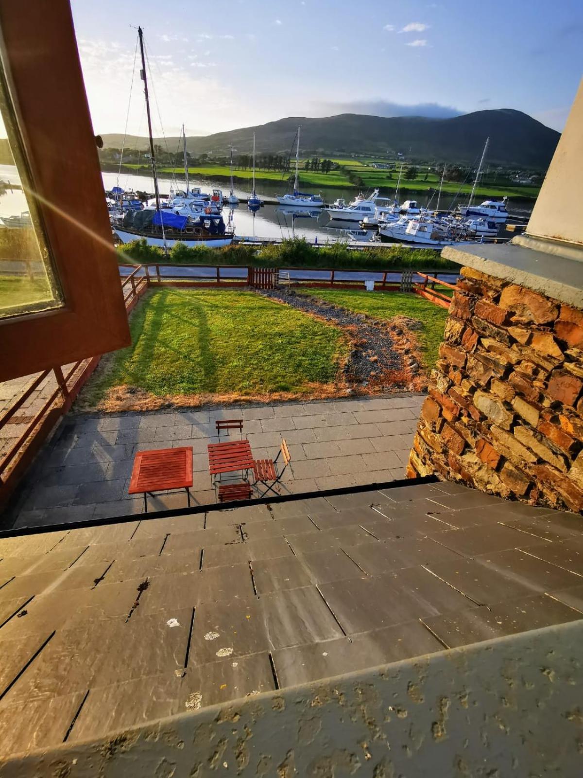 Picturesque Riverside Home Cahersiveen Extérieur photo